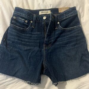 Madewell high-rise denim shorts size 26 curvy. New with tags